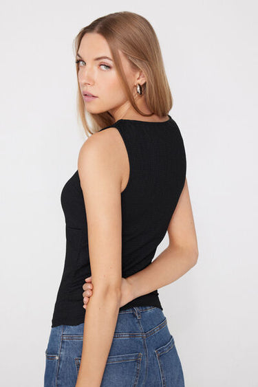 Short Crinkle Camisole with Wide Shoulder Straps