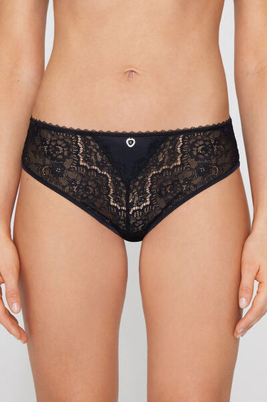Dark Romance Briefs