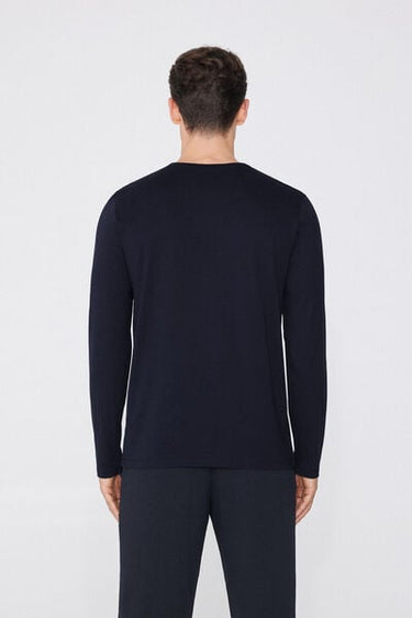 100% Cotton Top with Long Sleeves and Rounded Neck