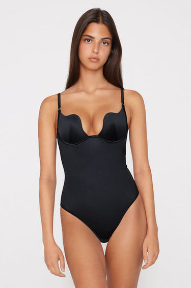 Essential Details Plunging Push-Up Body