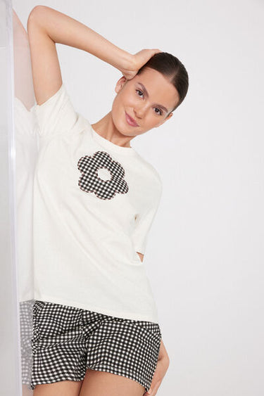 Short-Sleeved Short Pyjamas with Flower Patch