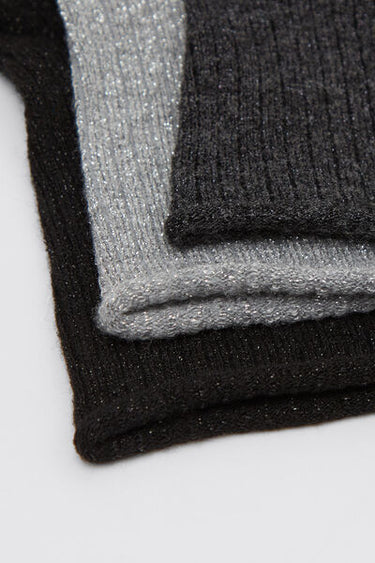 3 Pairs of Women’s Ribbed Hemless Short Socks