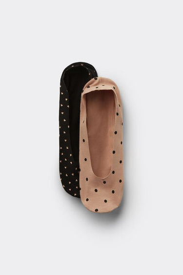 2 Pairs of Women's Laser Cut Cotton No-Show Socks